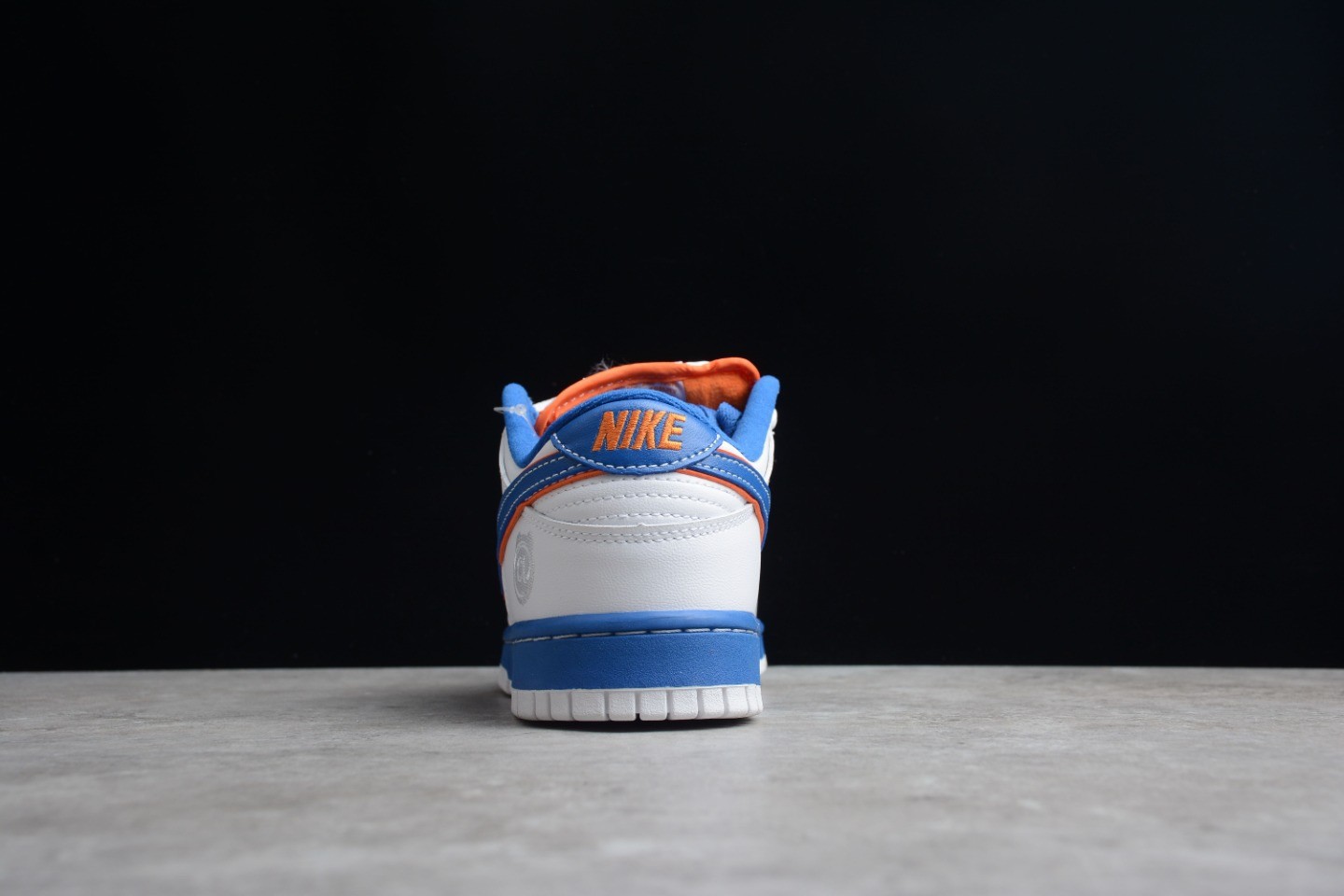 Nike SB Dunk Low Medicom 1 304292-142