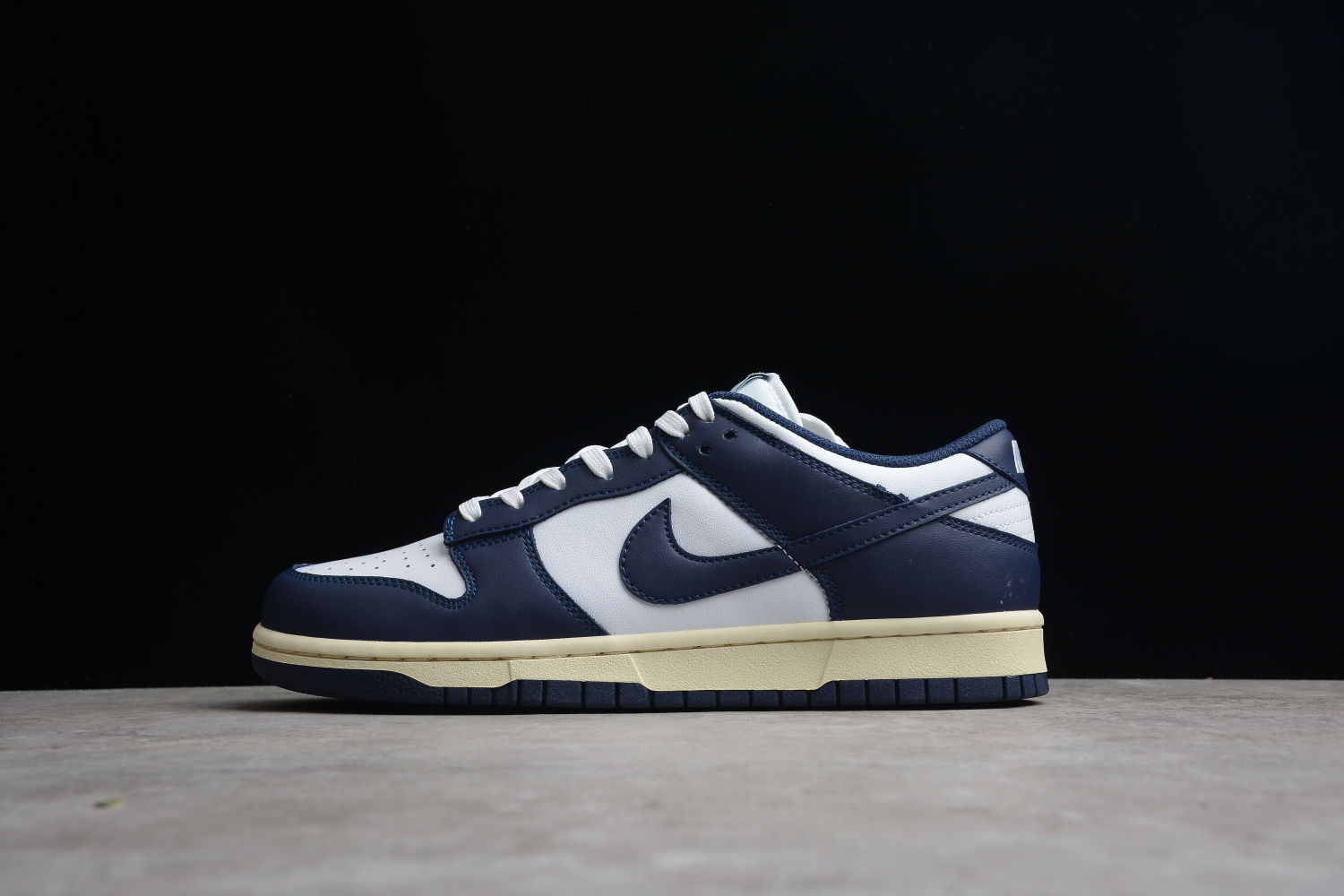 Nike Dunk Low Vintage Navy DD1503-115
