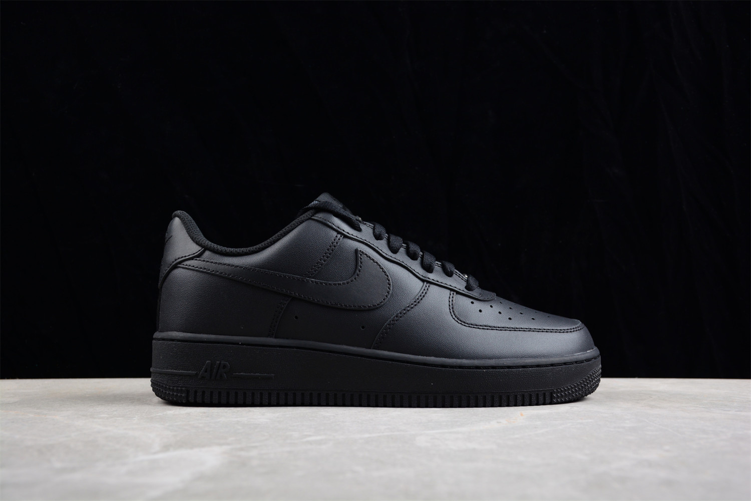 Nike Air Force 1 Low 