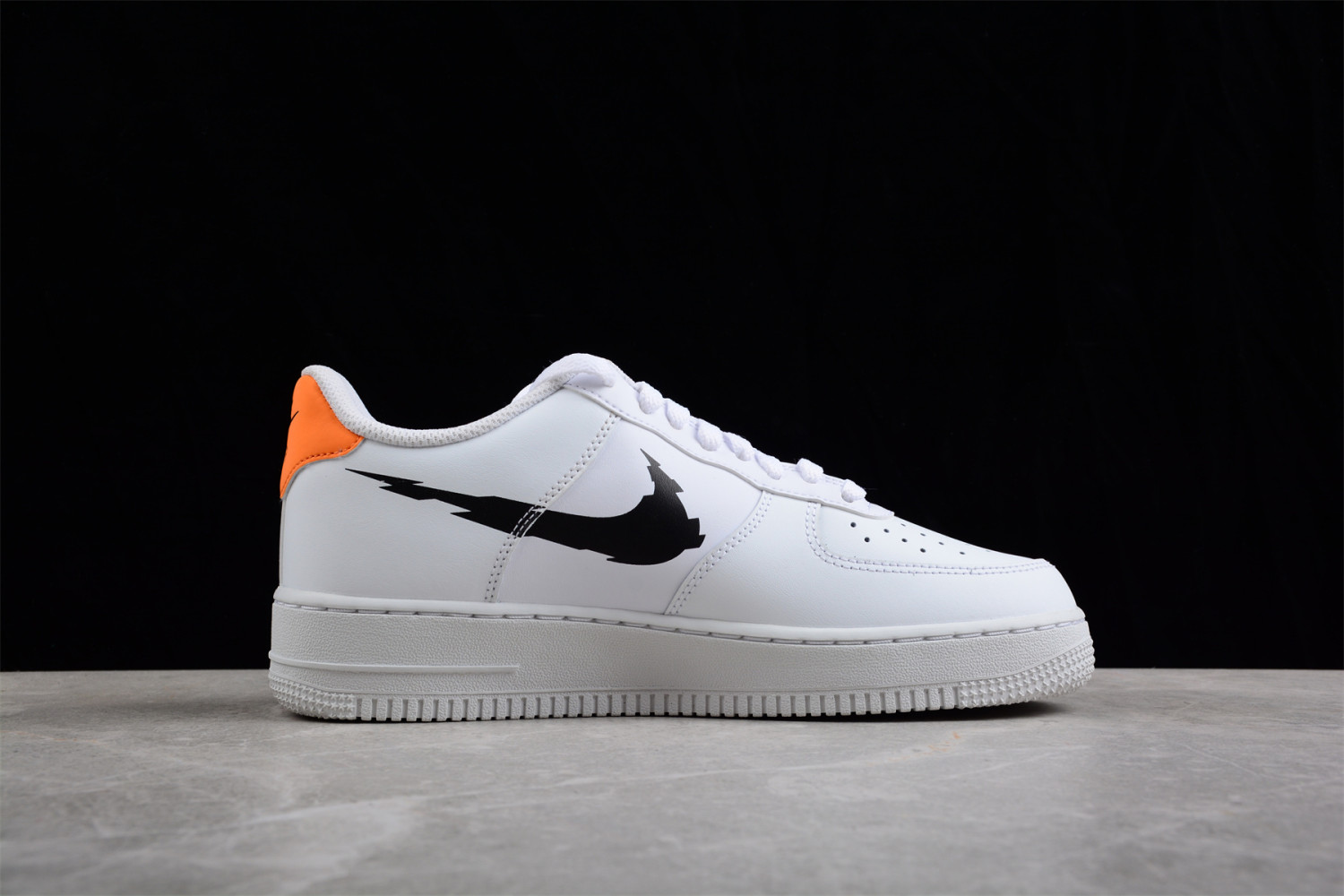 Nike Air Force 1 Low 