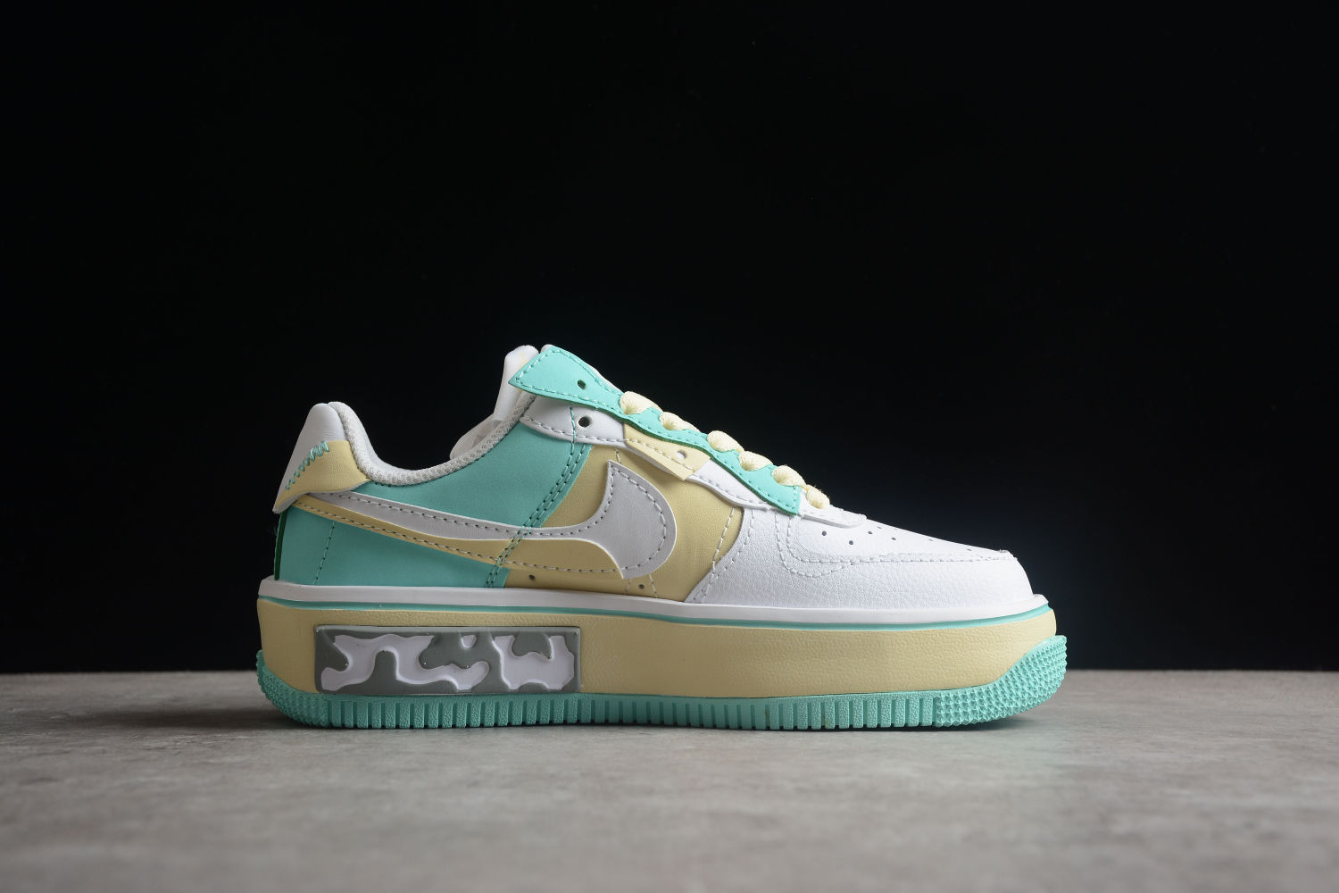 Nike Air Force 1 Low CW6688-610