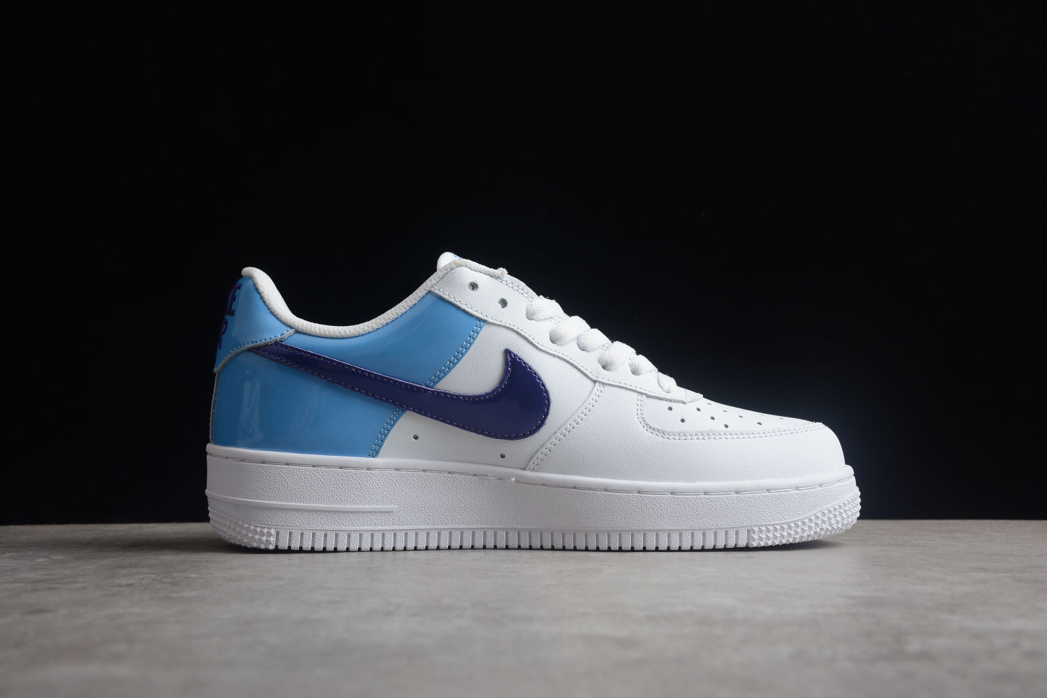 Nike Air Force 1 Low 
