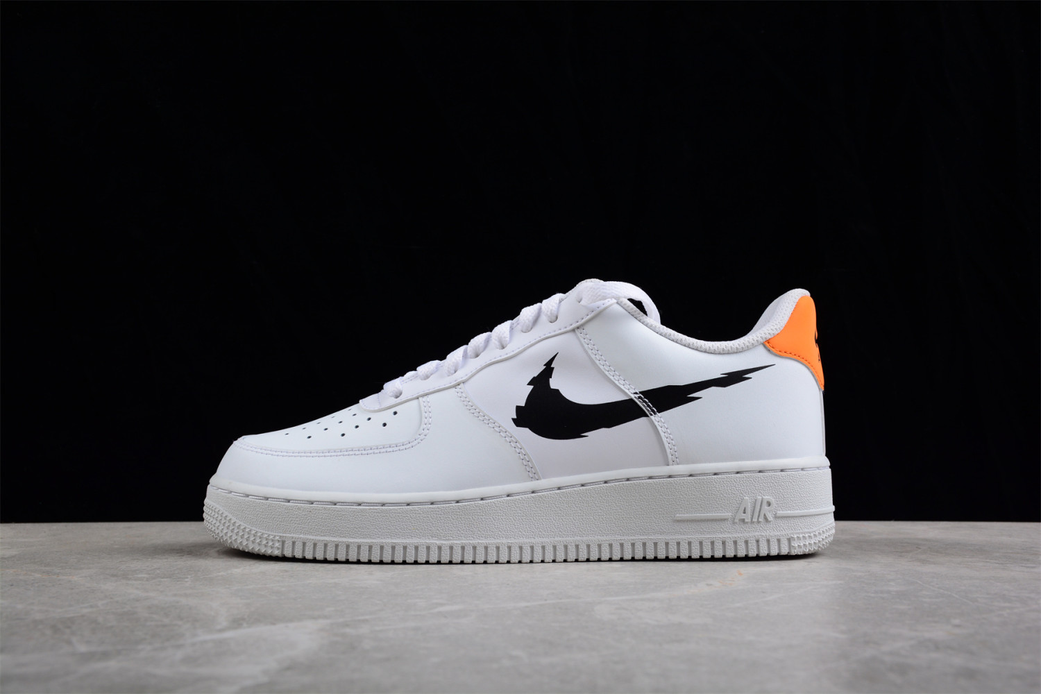 Nike Air Force 1 Low 