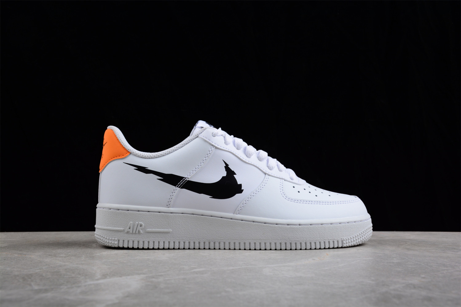 Nike Air Force 1 Low 