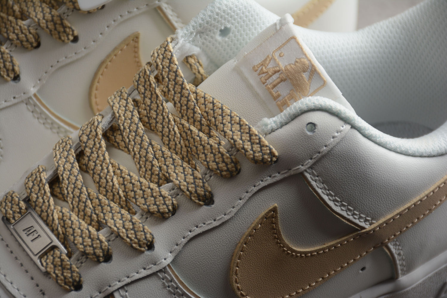 Nike Air Force 1 Low BS8806-555