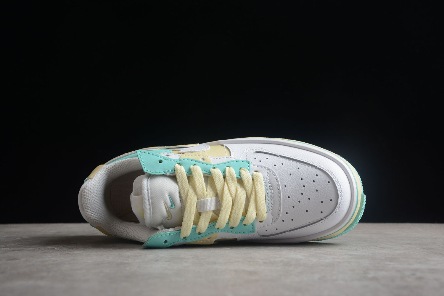 Nike Air Force 1 Low CW6688-610