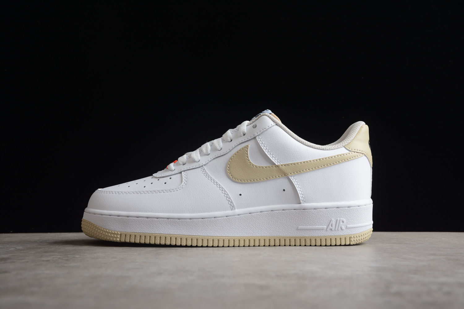 Nike Air Force 1 Low 