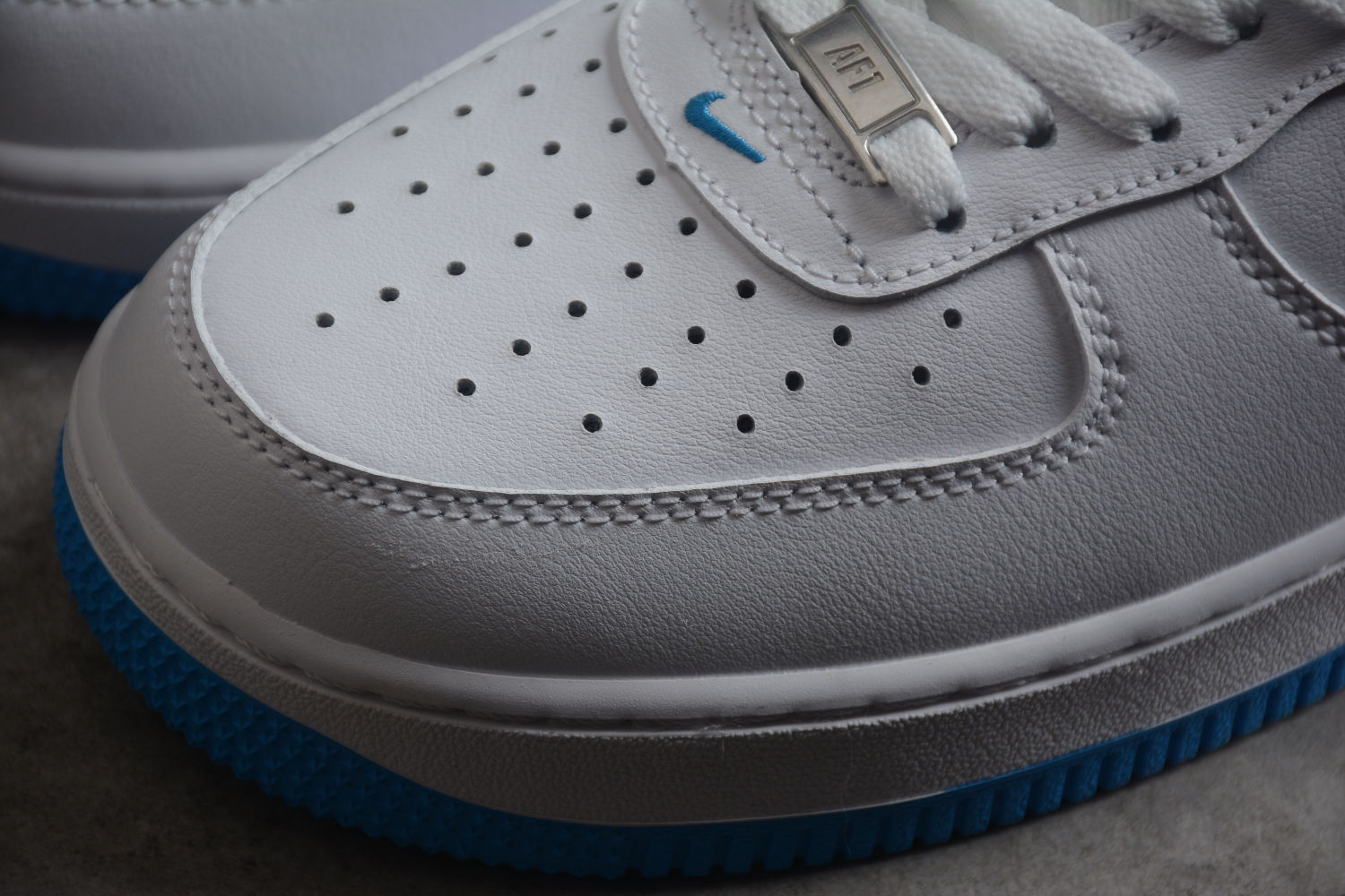 Nike Air Force 1 Low 