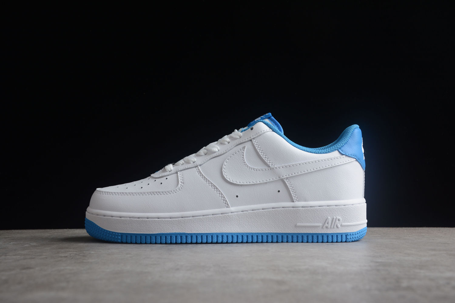 Nike Air Force 1 Low 