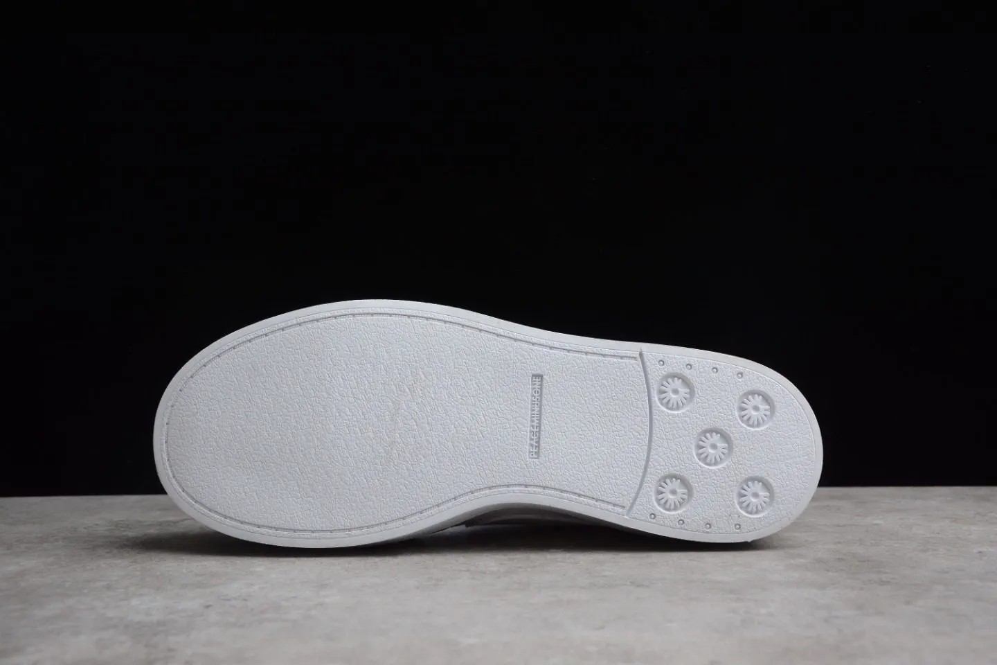 Nike Kwondo 1 G-Dragon Peaceminusone Triple White DH2482-100