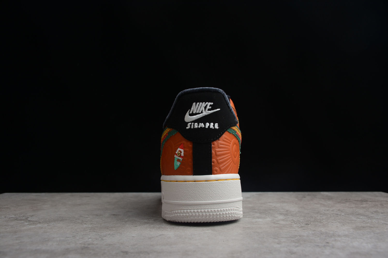 Nike Air Force 1 Low Siempre Familia DO2157-816