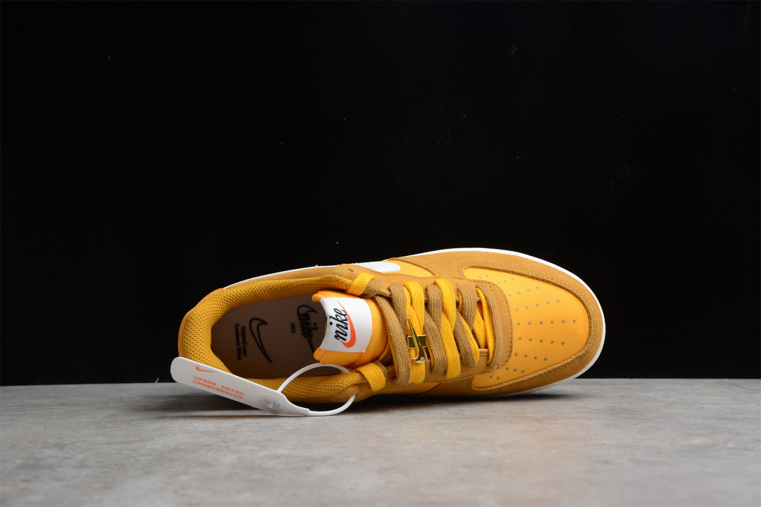Nike Air Force 1 Low 