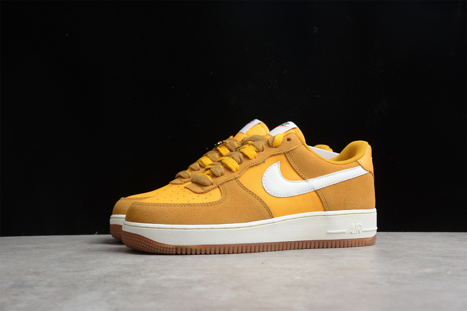 Nike Air Force 1 Low 