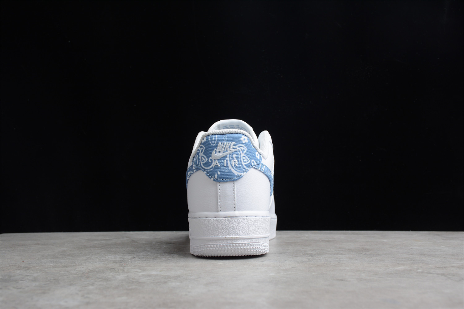 Nike Air Force 1 Low 