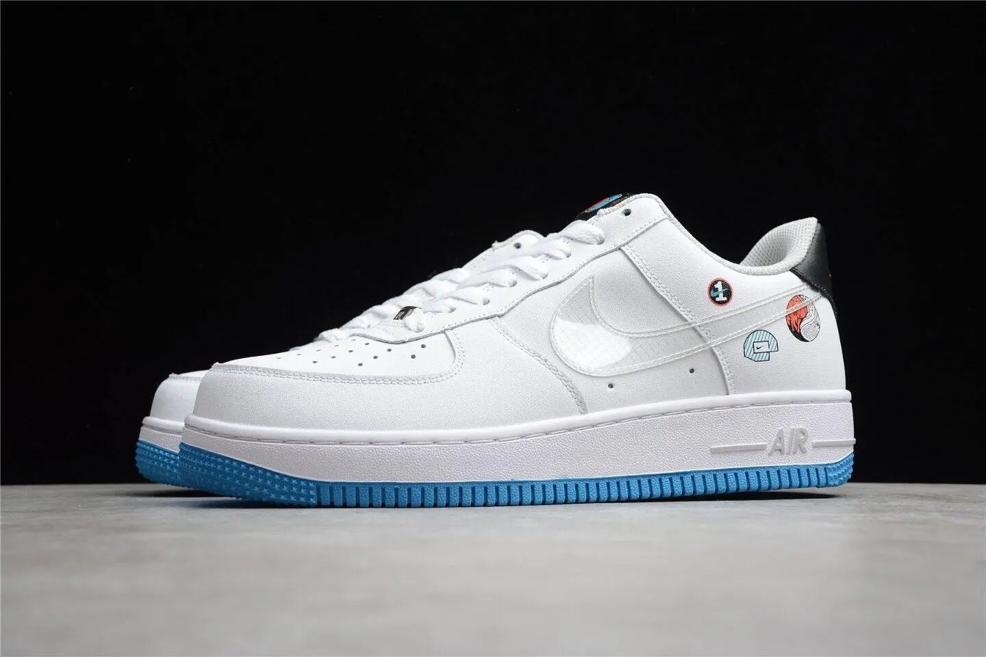 Nike Air Force 1 Low Happy Hoops (GS) DM8088-100