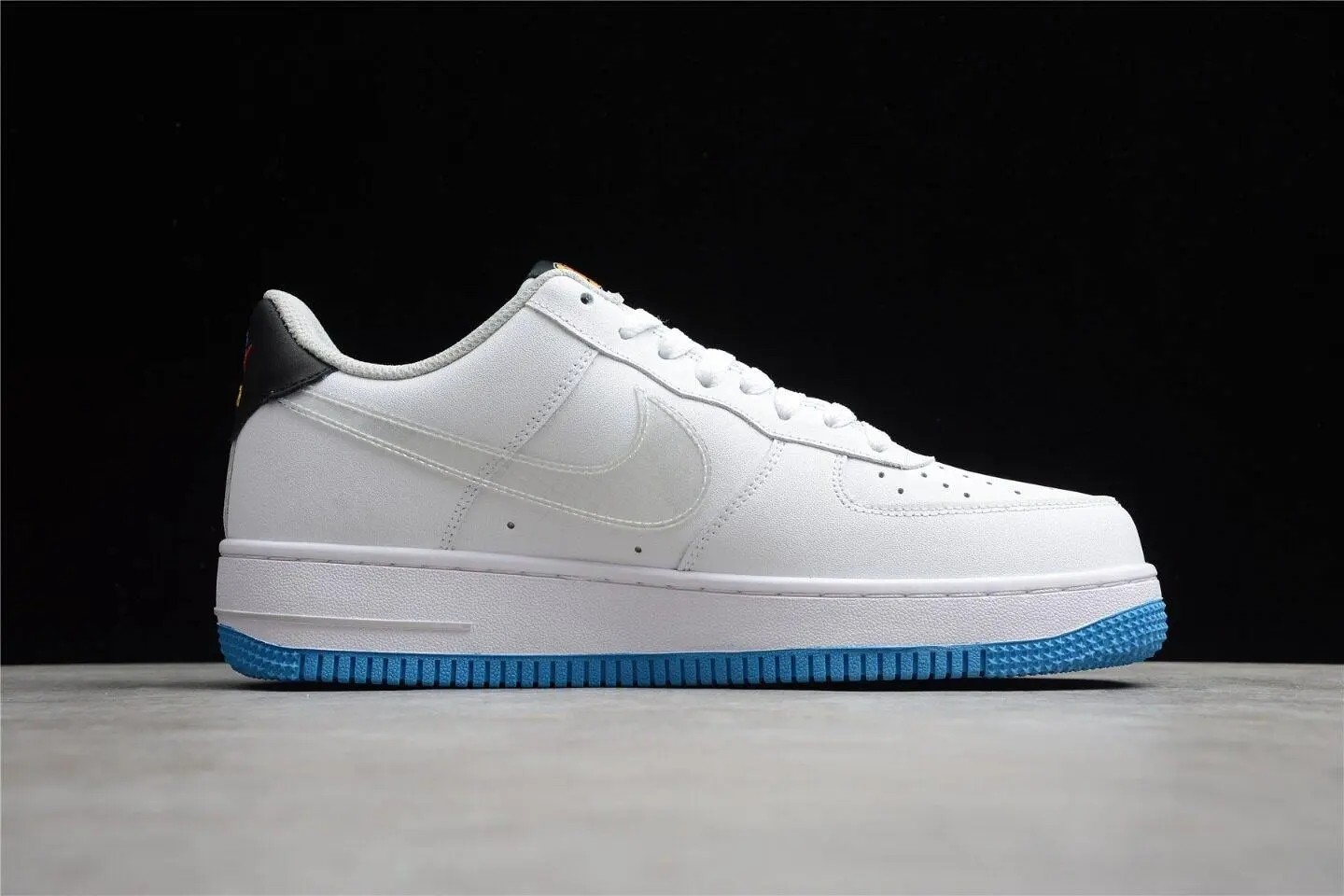 Nike Air Force 1 Low Happy Hoops (GS) DM8088-100