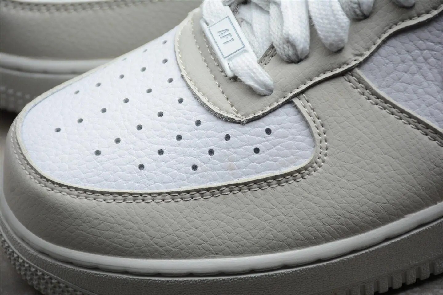 Nike Air Force 1 Low Light Bone Photon Dust (W) DC1165-001