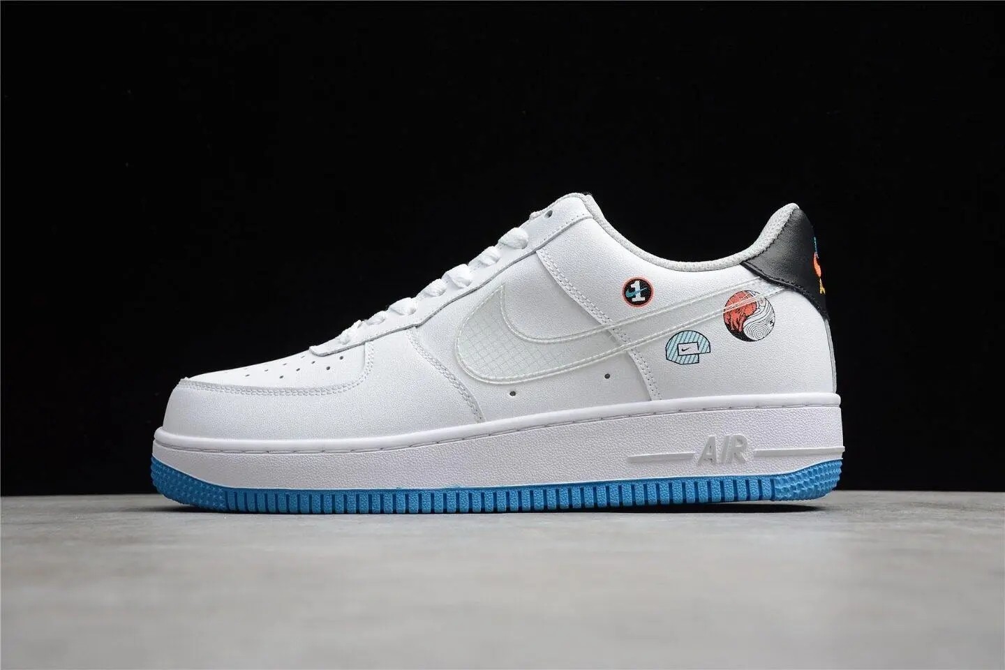 Nike Air Force 1 Low Happy Hoops (GS) DM8088-100