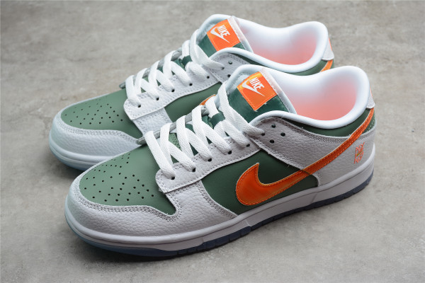 Nike Dunk Low SE NY vs. NY DN2489-300