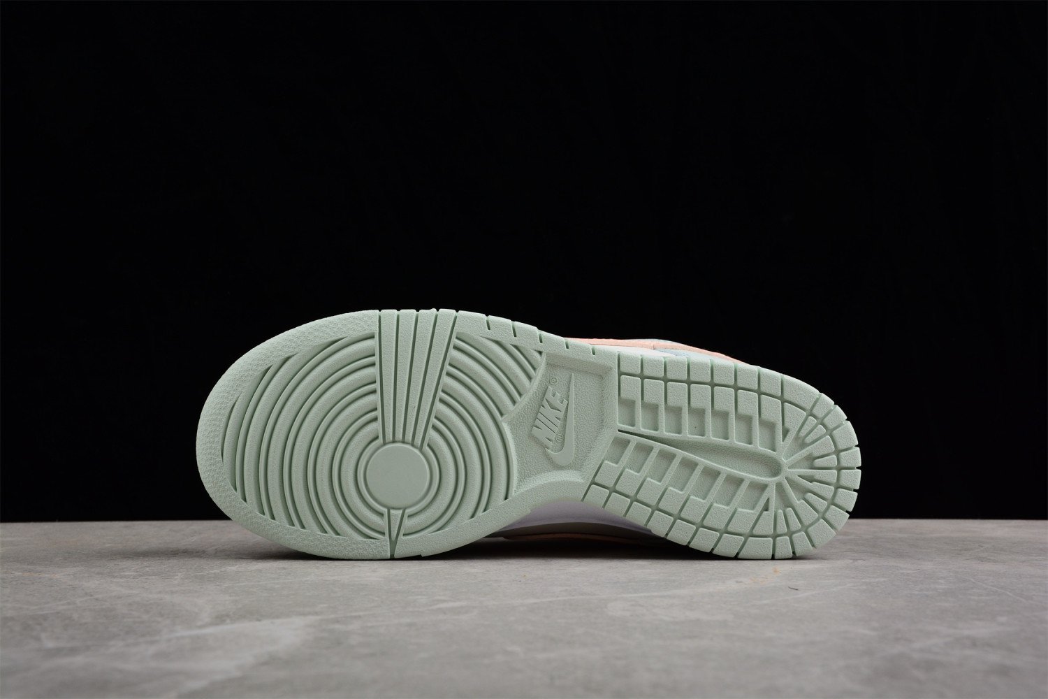 Nike Dunk Low Barely Green (W) DD1503-104