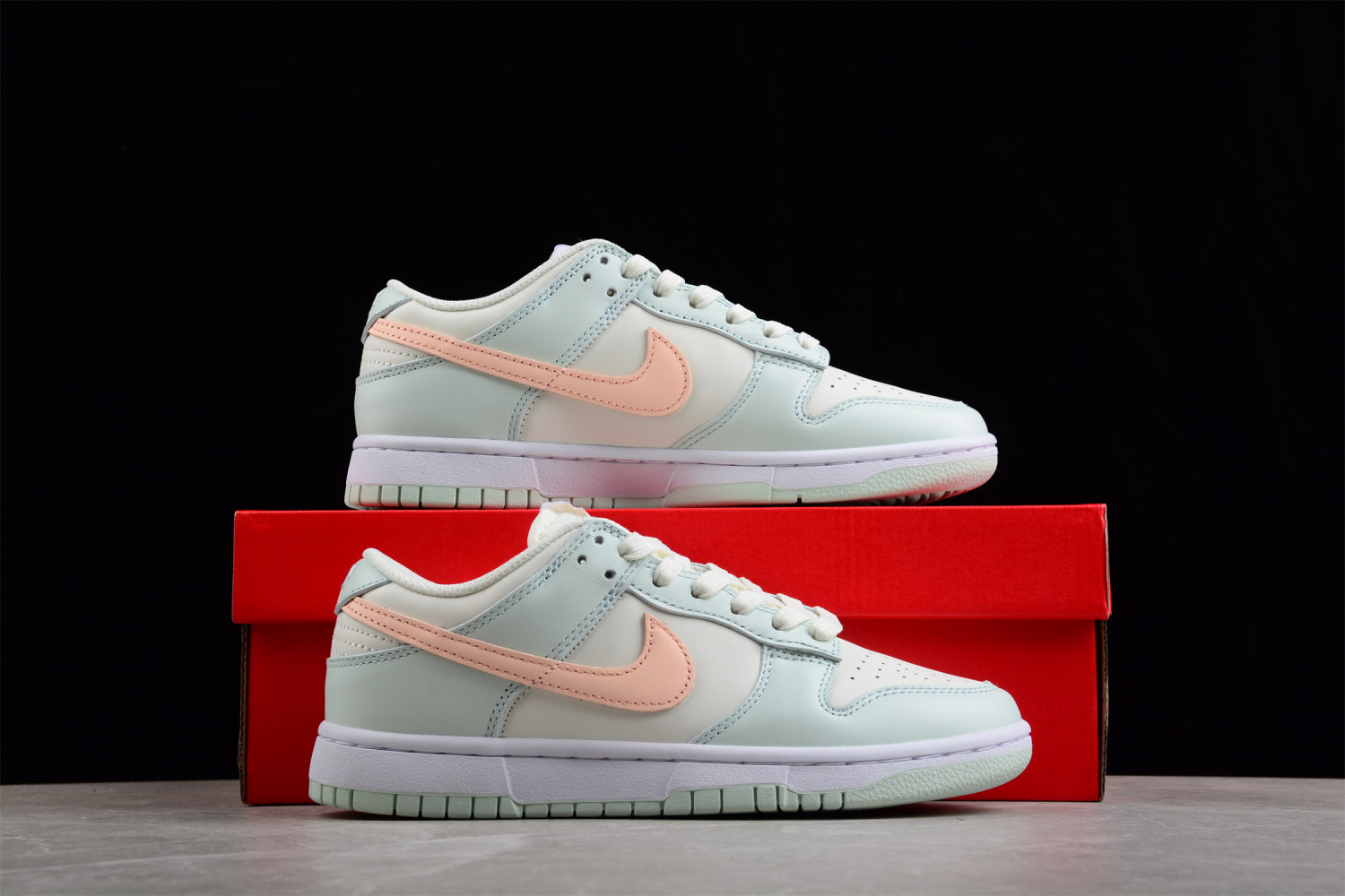 Nike Dunk Low Barely Green (W) DD1503-104