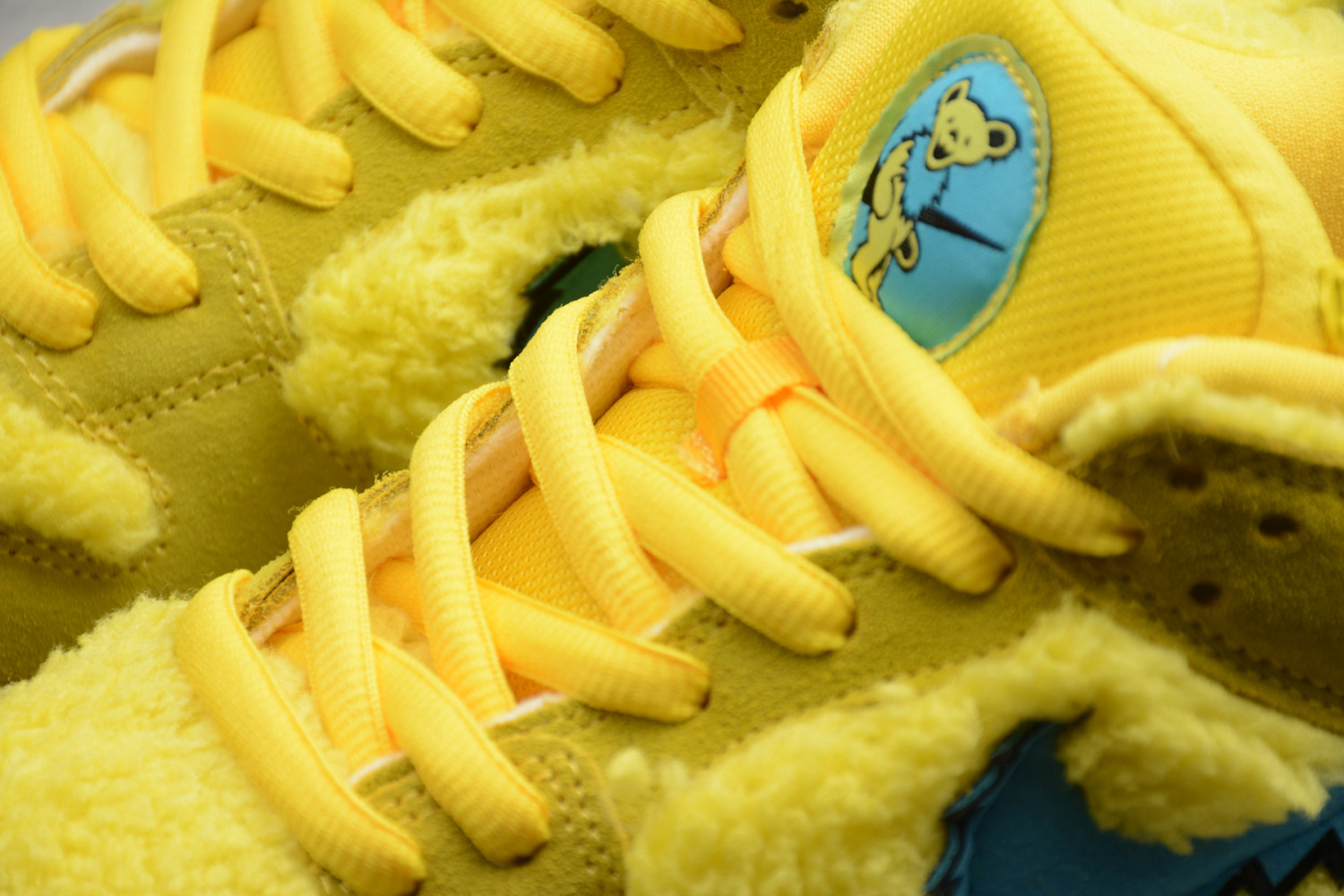 Nike SB Dunk Low Grateful Dead Bears Opti Yellow CJ5378-700