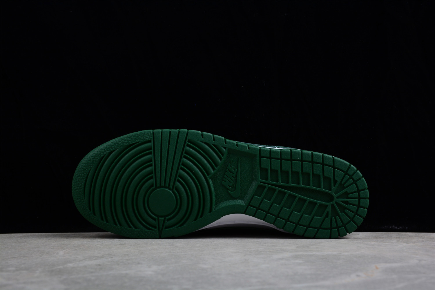 Nike Dunk Low Michigan State DD1391-101