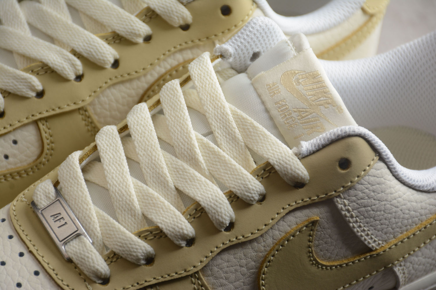 Nike Dunk Low Lemon Drop (W) DJ6902-700