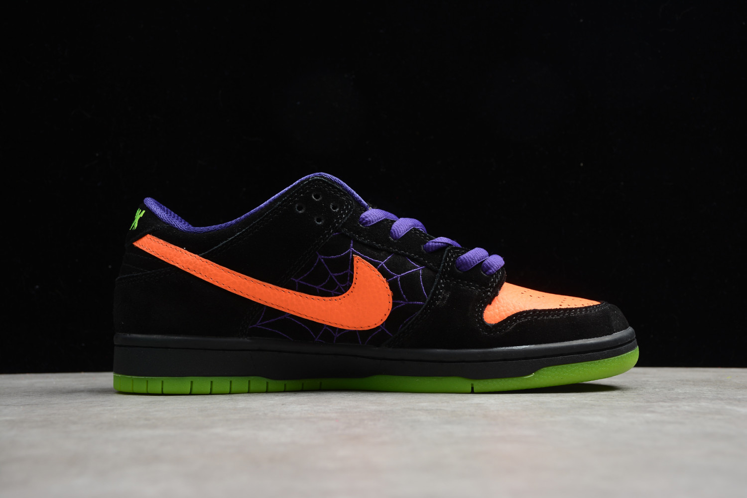 Nike SB Dunk Low Night of Mischief Halloween BQ6817-006