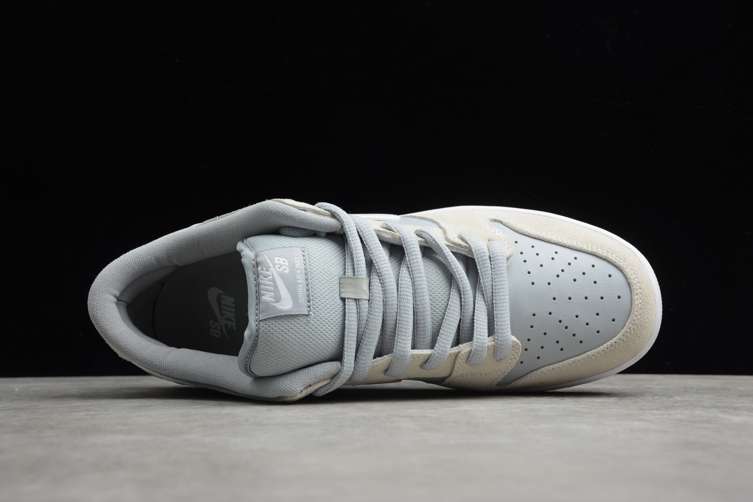 Nike SB Dunk Low Summit White Wolf Grey AR0778-110