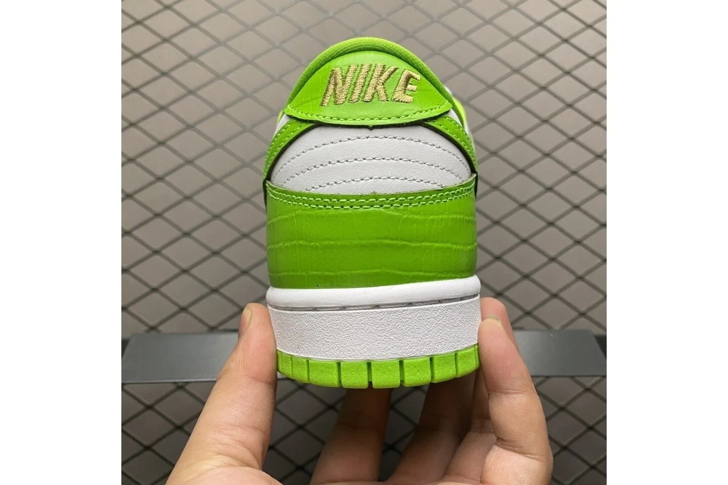 nike sb dunk low S*p*e*e  stars mean green (2021) dh3228-101