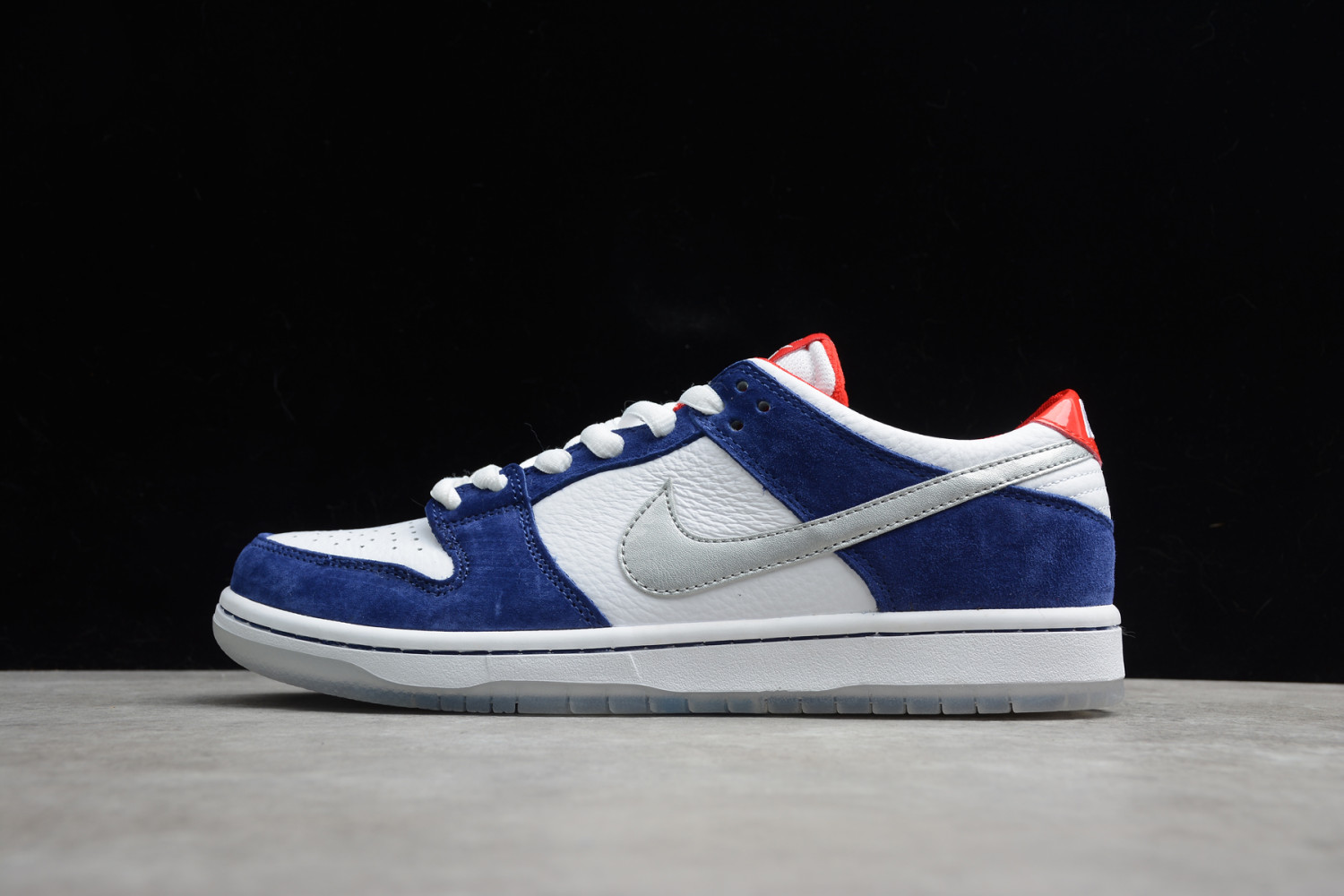 Nike SB Dunk Low Ishod Wair BMW 839685-416