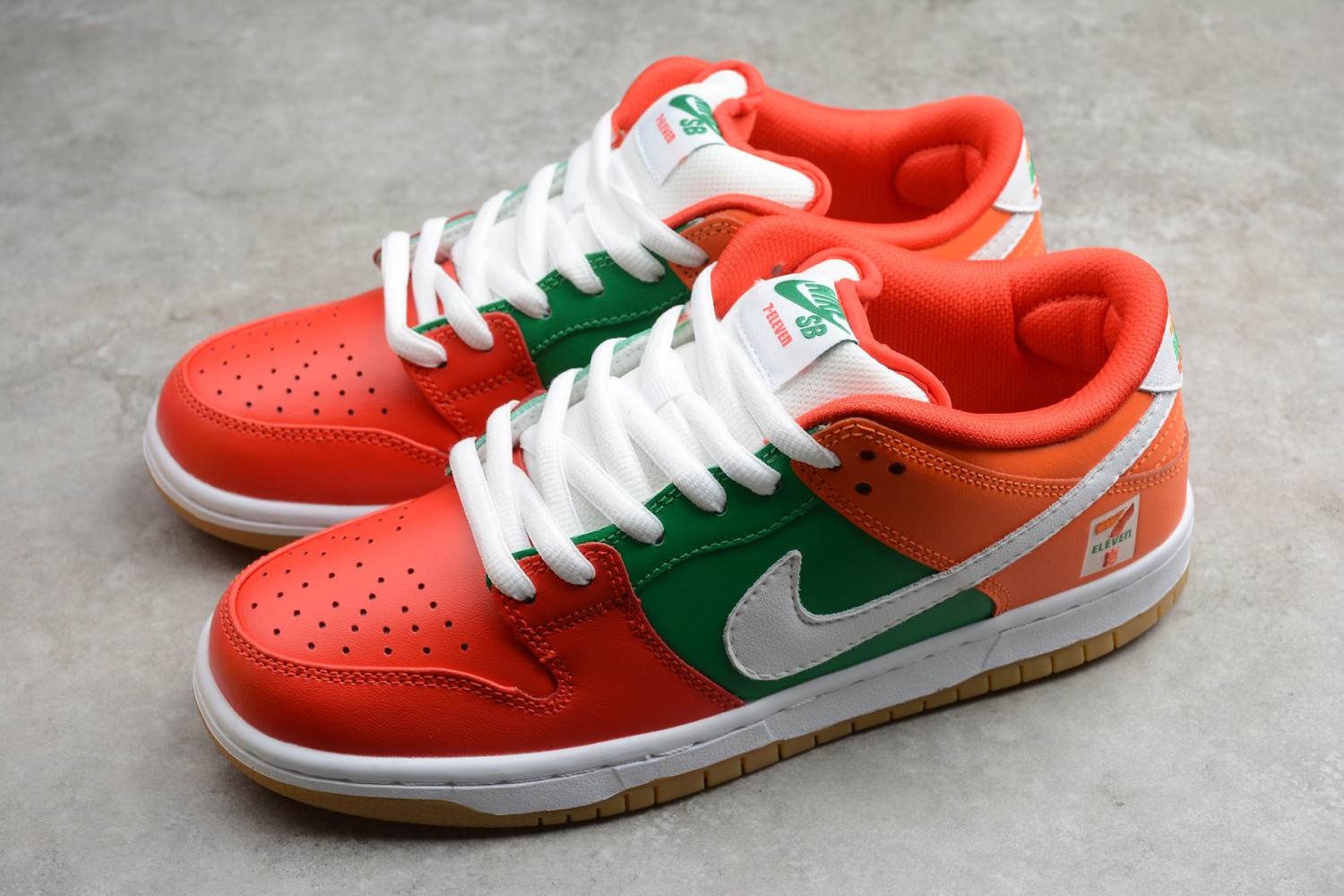 Nike SB Dunk Low 7-Eleven CZ5130-600