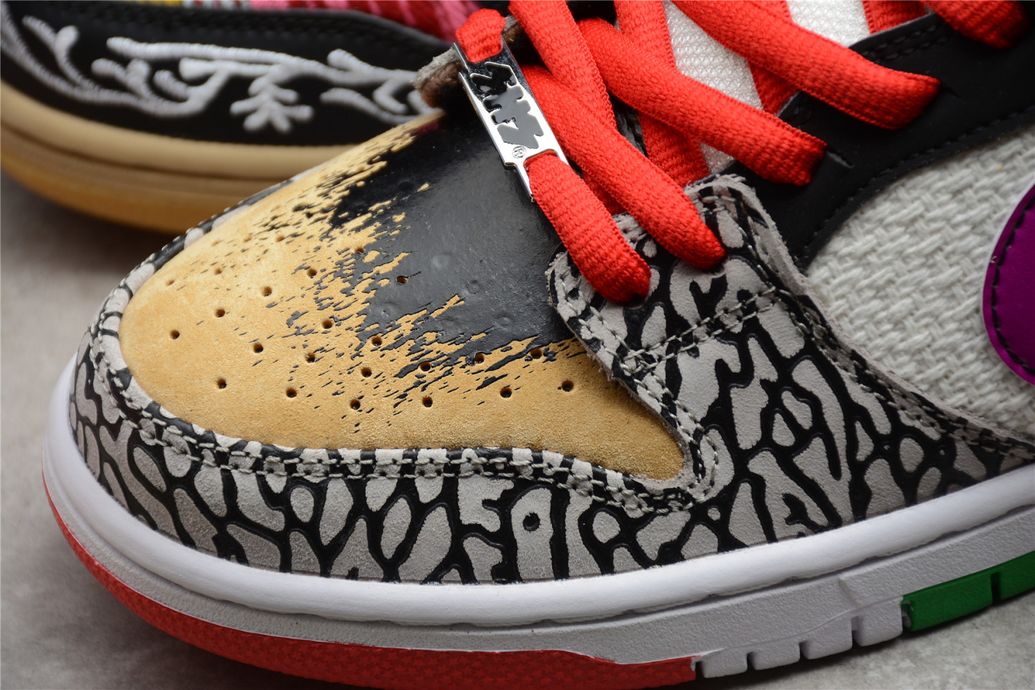 Nike SB Dunk Low What The Paul CZ2239-600