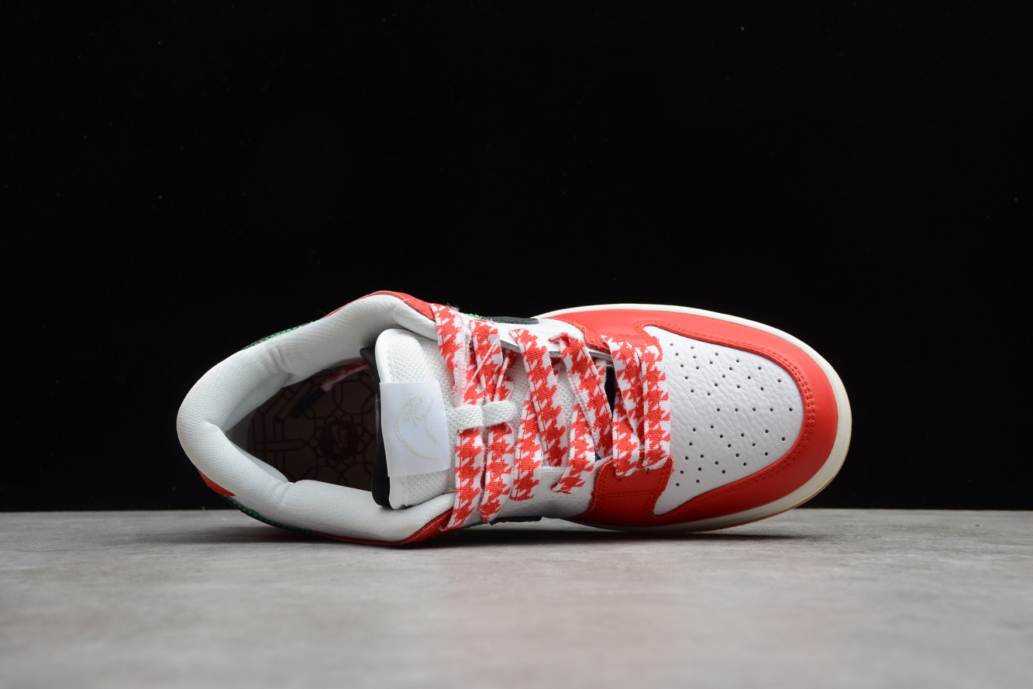 Nike SB Dunk Low Frame Skate Habibi CT2550-600