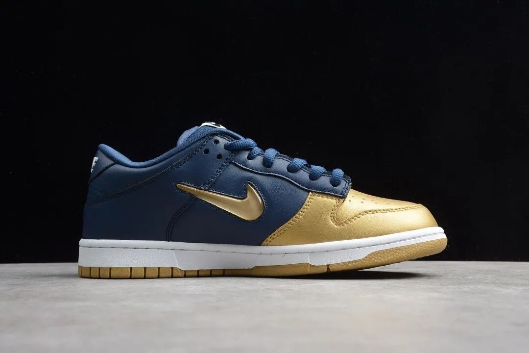 nike sb dunk low S*p*e*e  jewel swoosh gold ck3480-700
