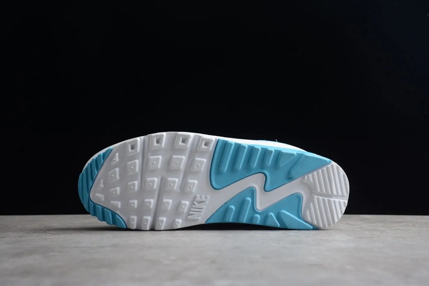 Nike Air Max 90 Undefeated White Blue Fury CJ7197-102