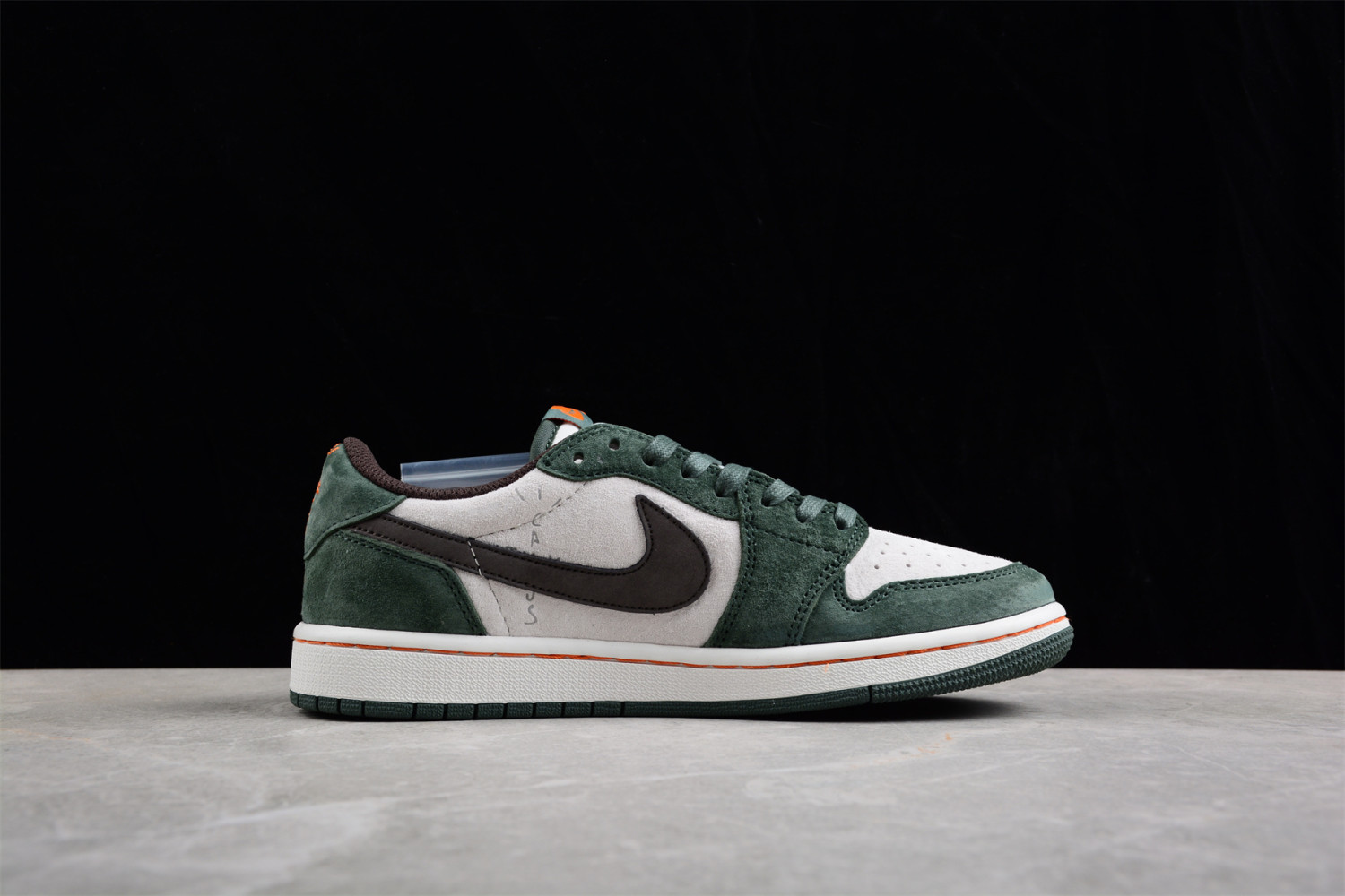 Travis Scott x Air Jordan 1 Low OG DM7866-686