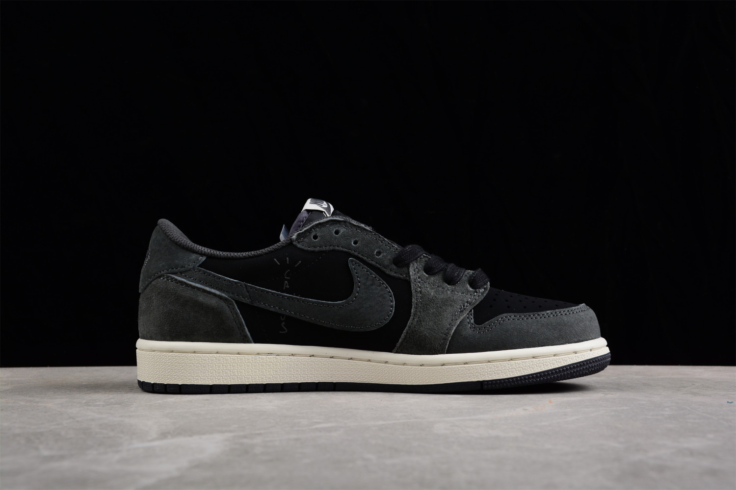 Jordan 1 Retro Low OG SP Travis Scott Black Phantom DM7866-001