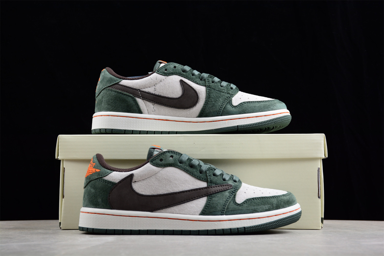 Travis Scott x Air Jordan 1 Low OG DM7866-686
