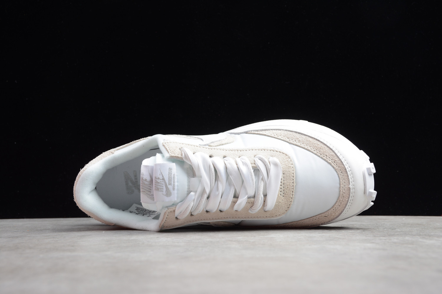 Nike LD Waffle sacai White Nylon BV0073-101