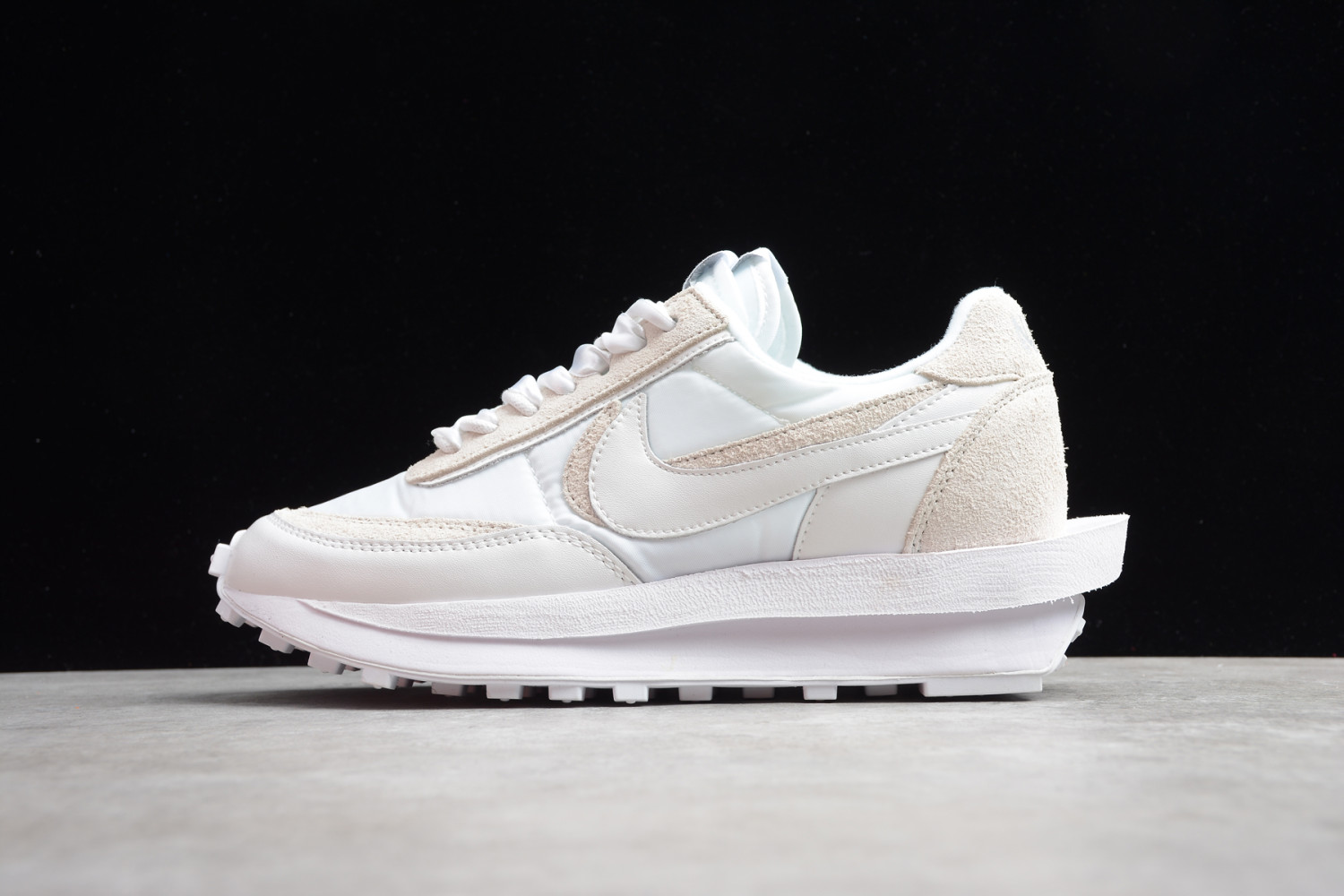 Nike LD Waffle sacai White Nylon BV0073-101