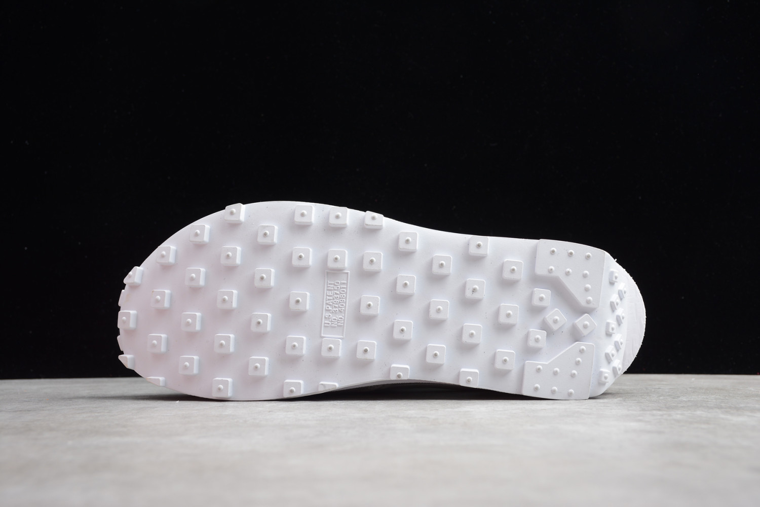 Nike LD Waffle sacai White Nylon BV0073-101