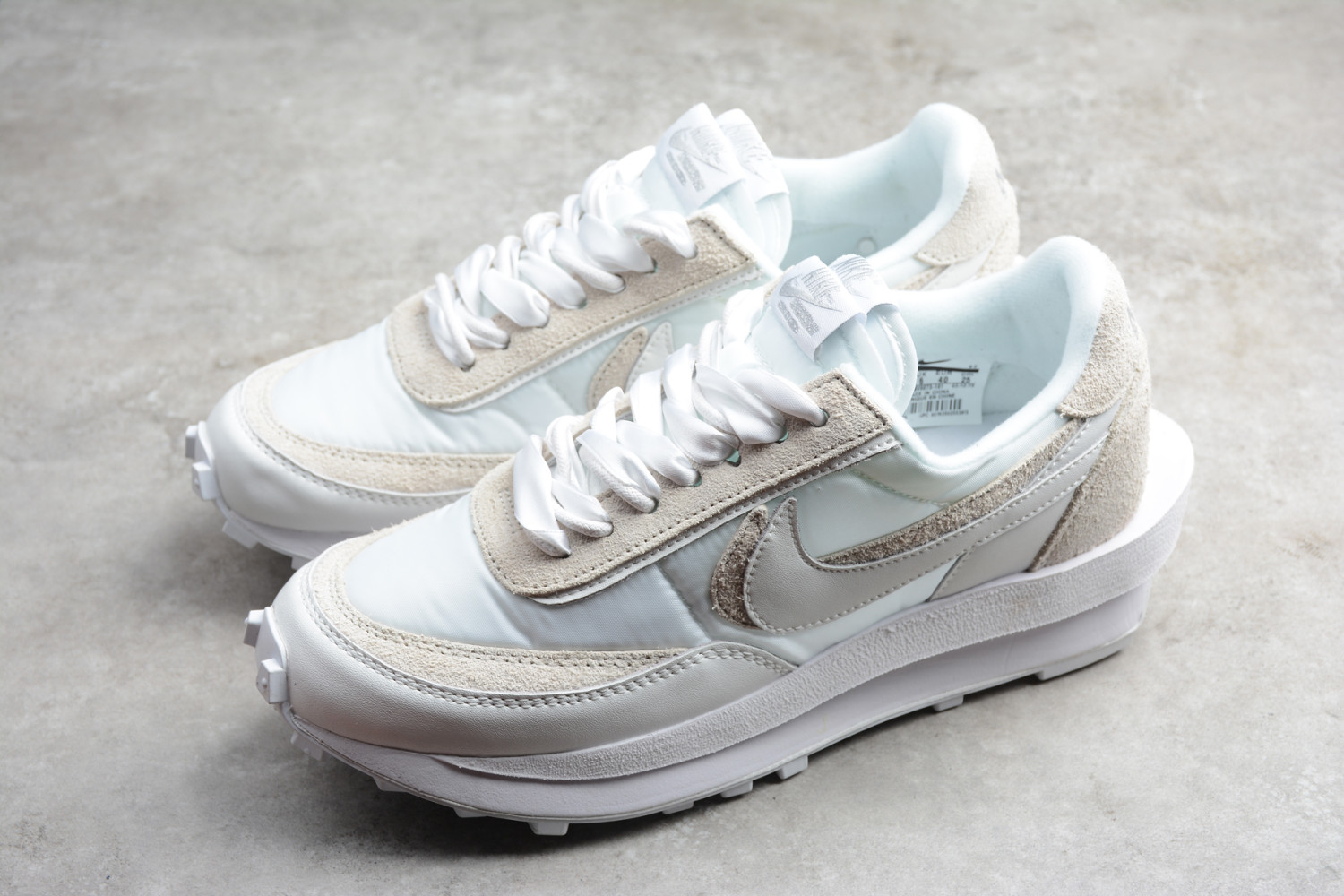 Nike LD Waffle sacai White Nylon BV0073-101