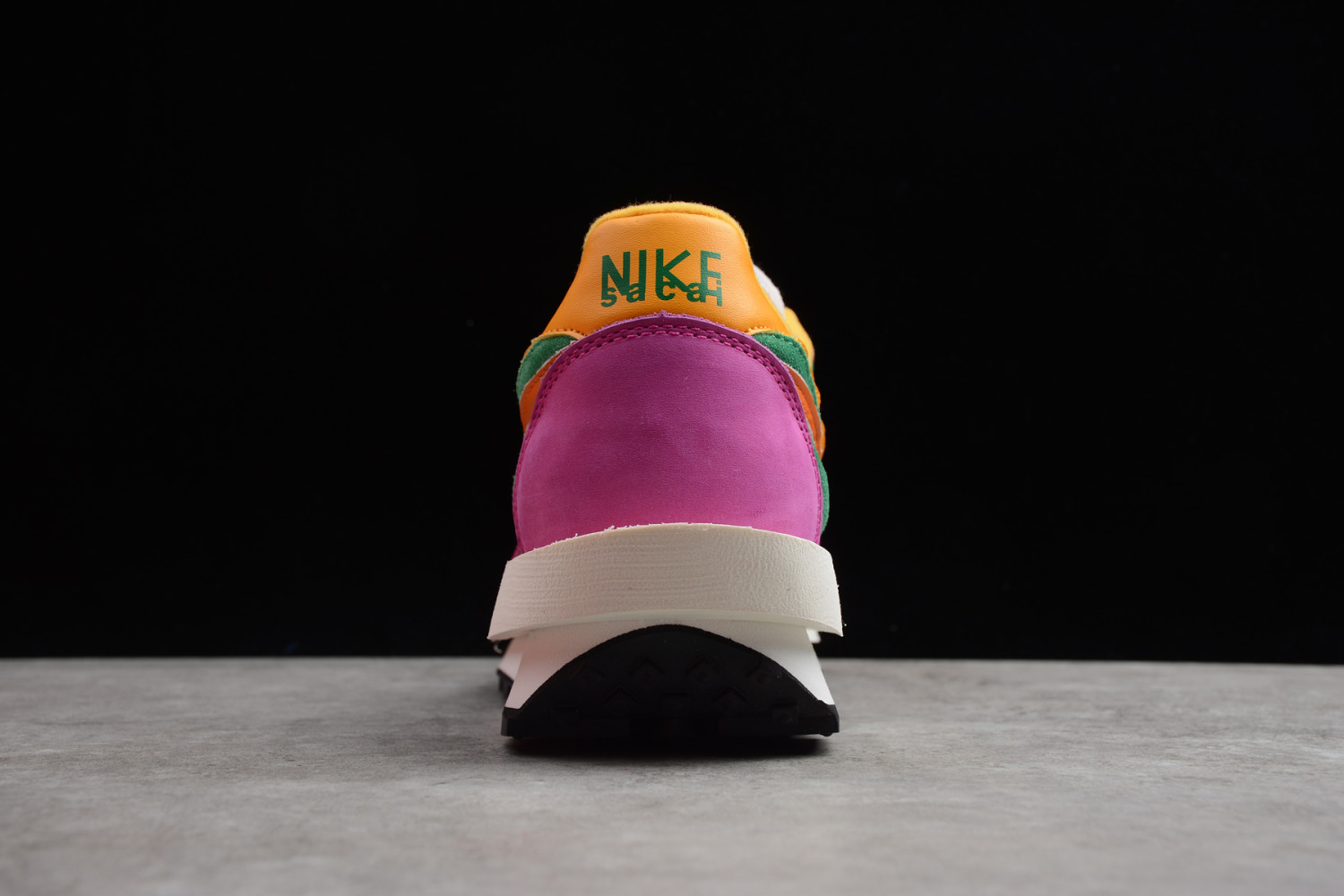 Nike LD Waffle sacai Pine Green BV0073-301