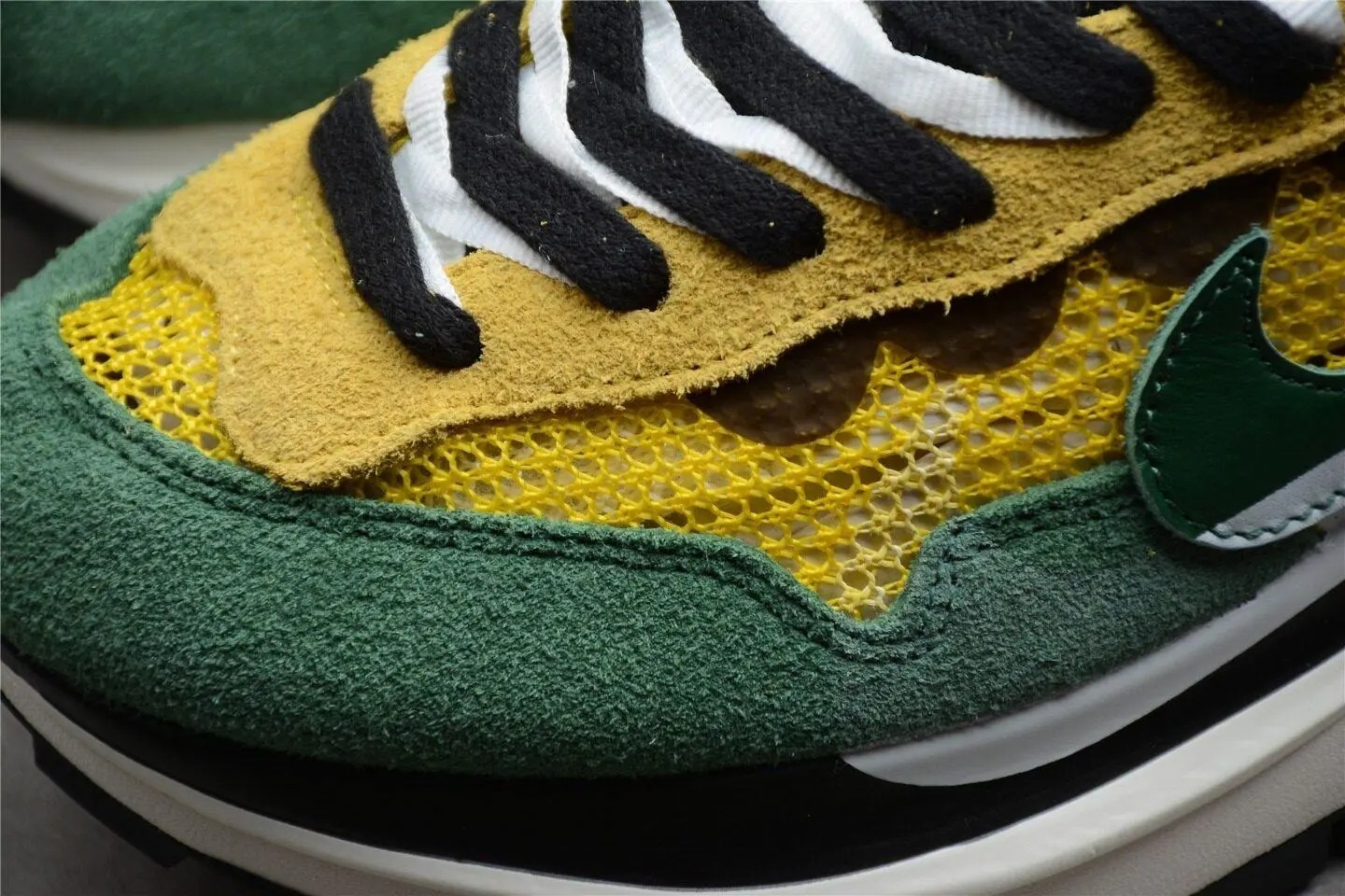 Sacai x Nike regasus vaporrly SP yellow/green/black/white BV0073-103