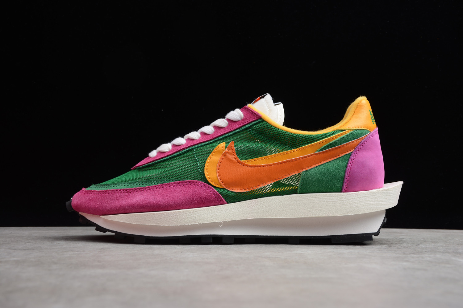 Nike LD Waffle sacai Pine Green BV0073-301