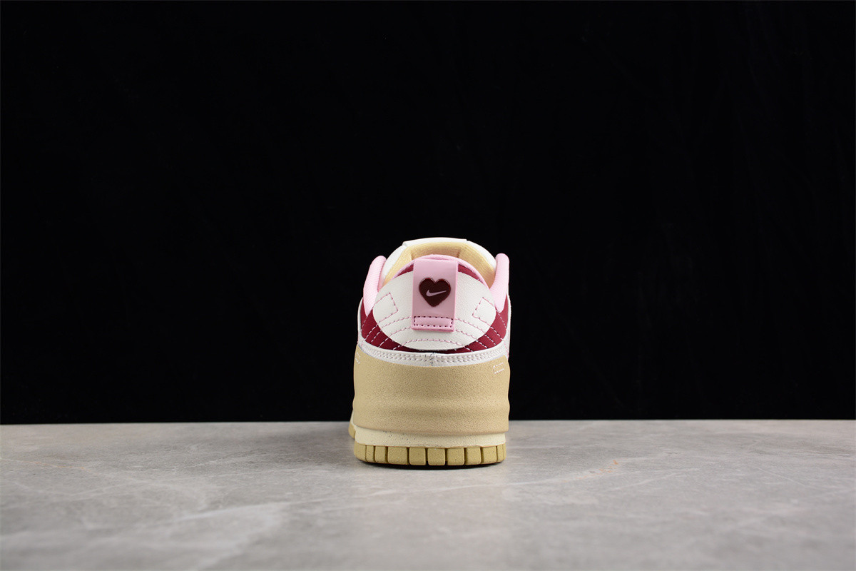 Nike Dunk Low Disrupt 2 Valentine
