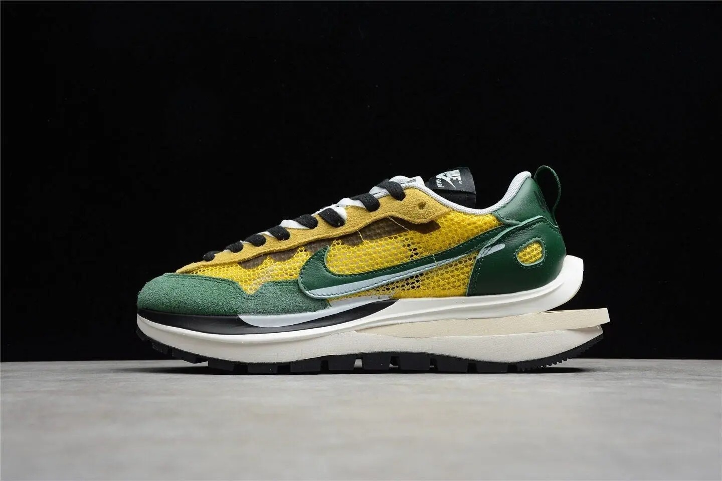 Sacai x Nike regasus vaporrly SP yellow/green/black/white BV0073-103