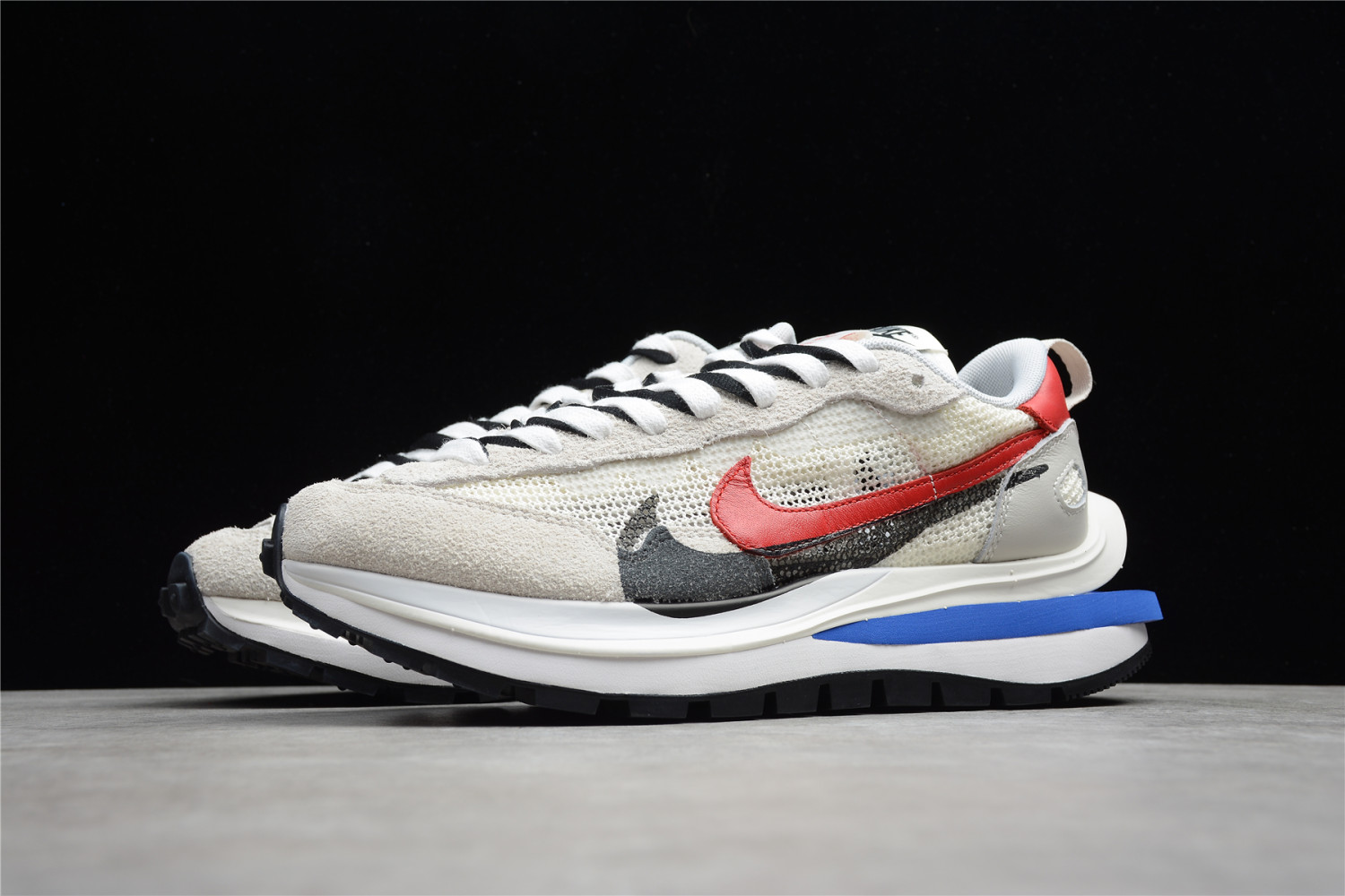 Nike Vaporwaffle sacai Sport Fuchsia Game Royal CV1363-100